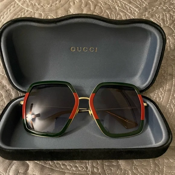 Gucci Shades - Picture 2 of 7